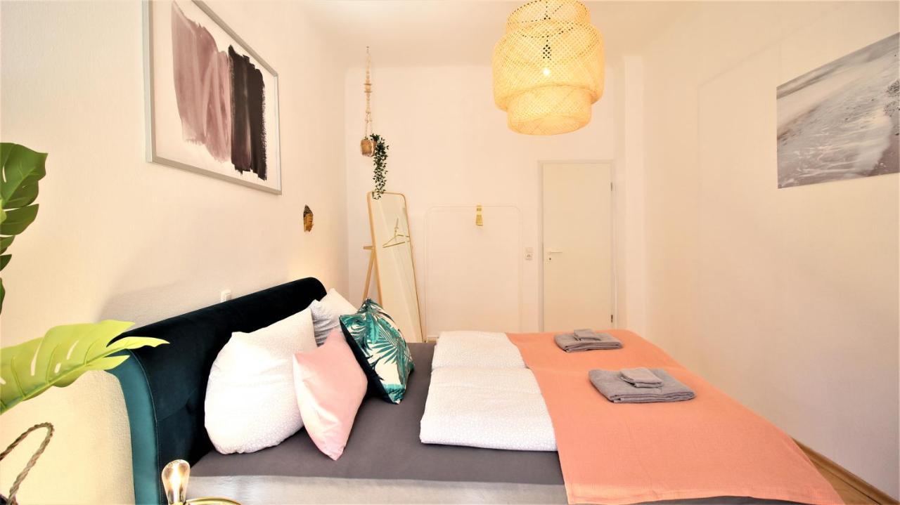 Homie Stay Schiestlstrasse - Moderne Altbauapartments, Nahe Stadtzentrum & Weinberge 维尔茨堡 外观 照片